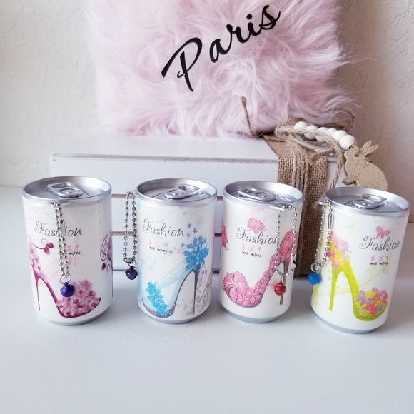 3/$25♥️ Mini Can Portable Fashion Heel Design Sanitizing Wet Wipes Keychain New - Picture 3 of 13